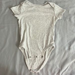 18m Carters Baby Onesie🤍